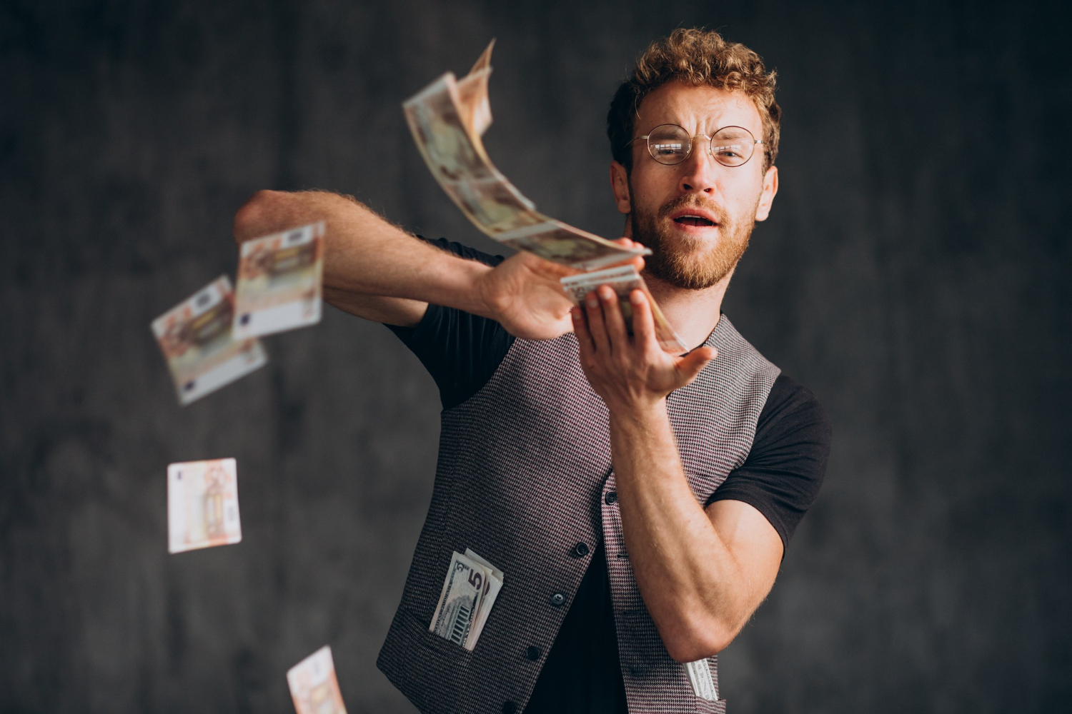 Over geld praten met je lover, zo doe je dat